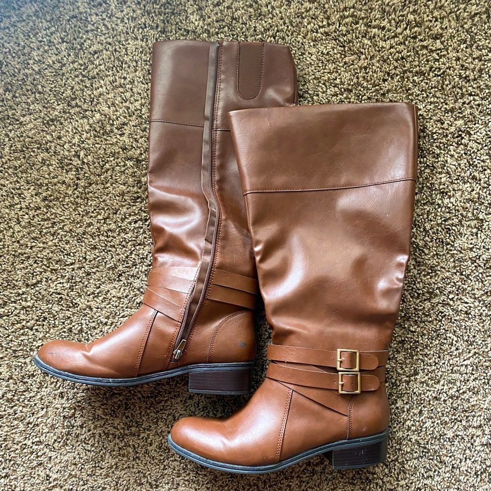 Women’s tall brown boots, size 10